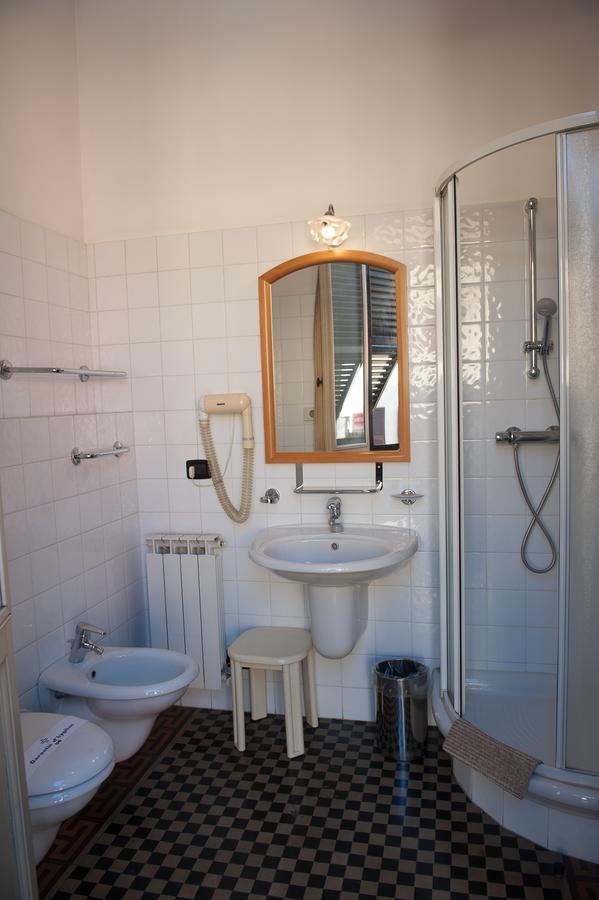 Albergo Vittoria Busalla Kültér fotó